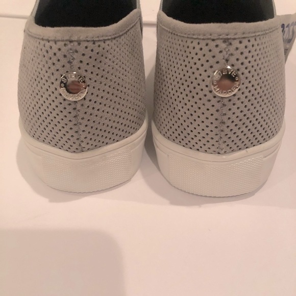 🆕Steve Madden slip on grey sneakers Sz 9 - Picture 7 of 11